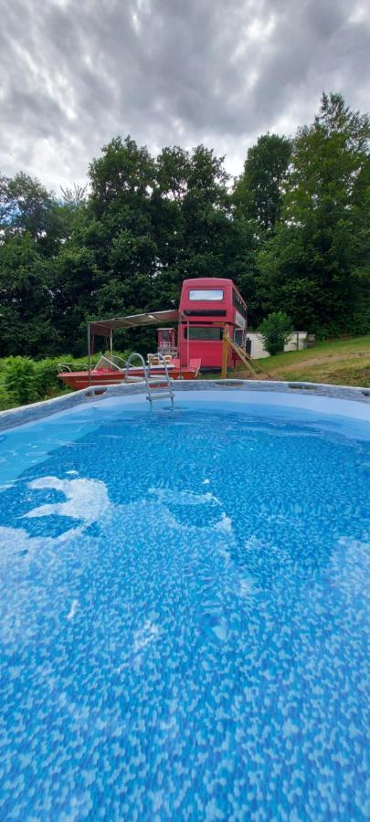 Insolite Bus Anglais Le Buckinghambus Saint-Philbert-sur-Risle Eksteriør billede